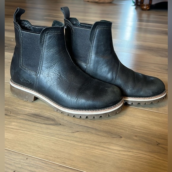 Chaco black Chelsea boot - Picture 1 of 9